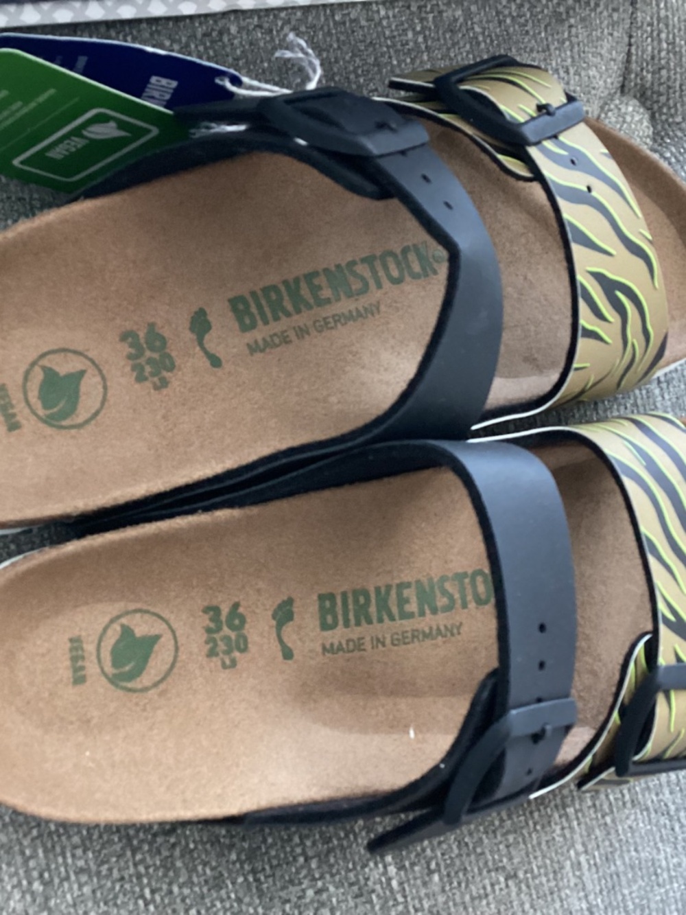BIRKENSTOCK Women's Arizona Split Birko-Flor Sandals, size US5/ EU36 - Picture 4 of 13